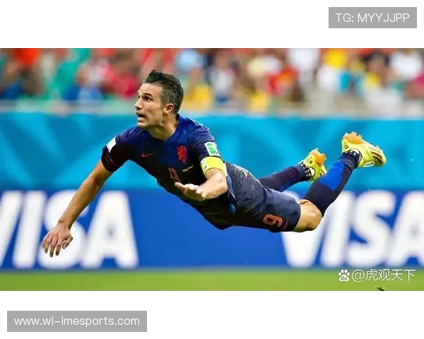 足球历史上十一大顶级球星盘点精彩视频展现足坛传奇人物风采